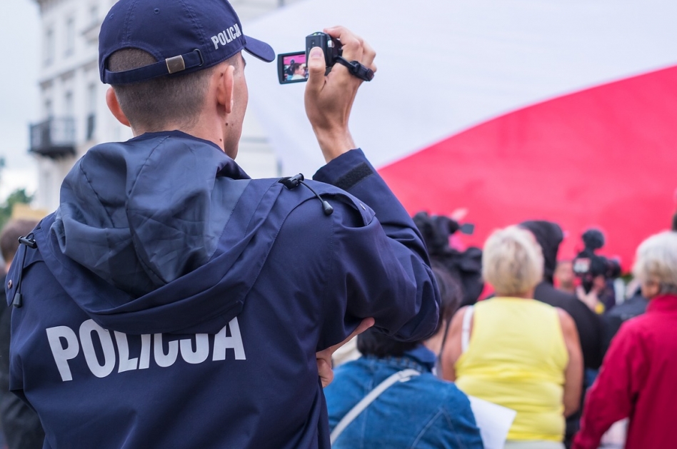 Heroiczna interwencja policjanta z Płocka, który uratował 64-latka podczas sierpniowego spotkania towarzyskiego